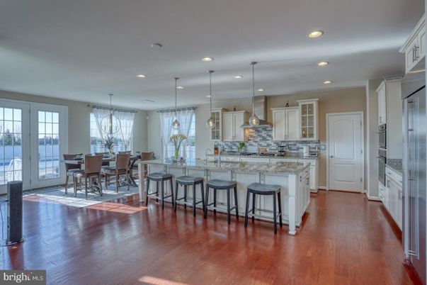Dining room, Interior, Kitchen, Pendant Lights, Recessed Lighting, Wood Texture Flooring