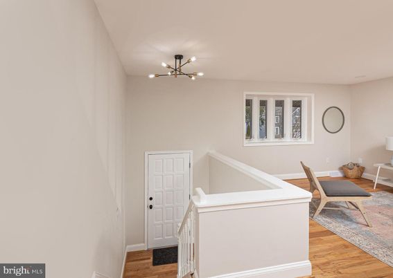 Interior, Pendant Lights, Wood Texture Flooring