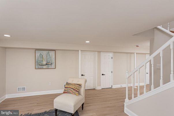 Interior, Recessed Lighting, Wood Texture Flooring