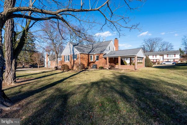 Backyard, Exterior, Facade, Brick Facade, Cape Cod