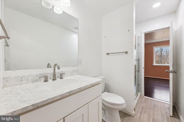 Bathroom, Interior, Recessed Lighting, Wood Texture Flooring