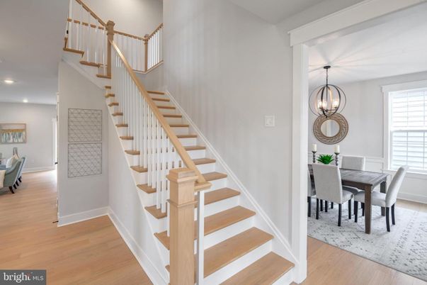 Chandelier, Dining room, Interior, Pendant Lights, Recessed Lighting, Wood Texture Flooring