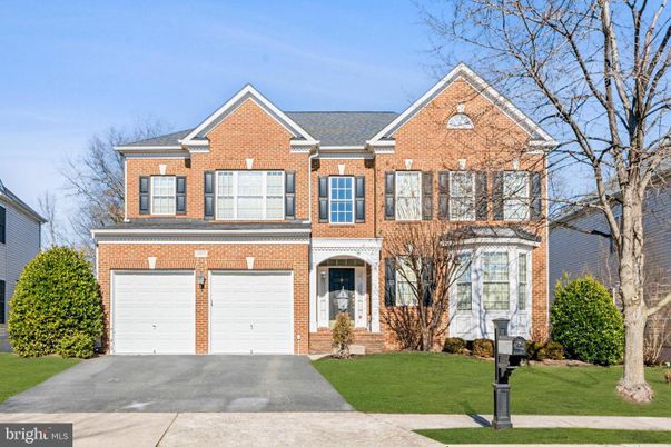 Attached, Exterior, Facade, Brick Facade, Brick Traditional