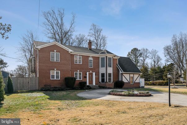 Exterior, Facade, Brick Facade, Georgian