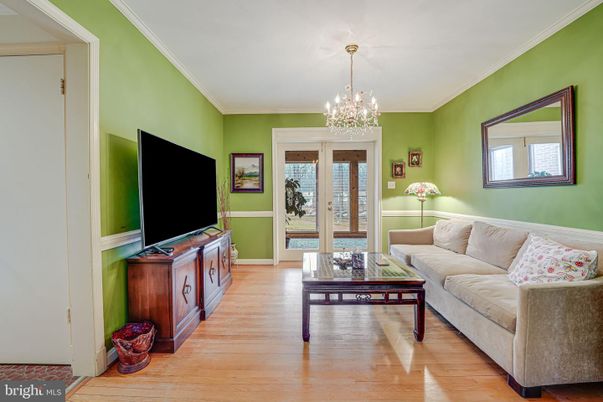Chandelier, Interior, Living room, Wood Texture Flooring