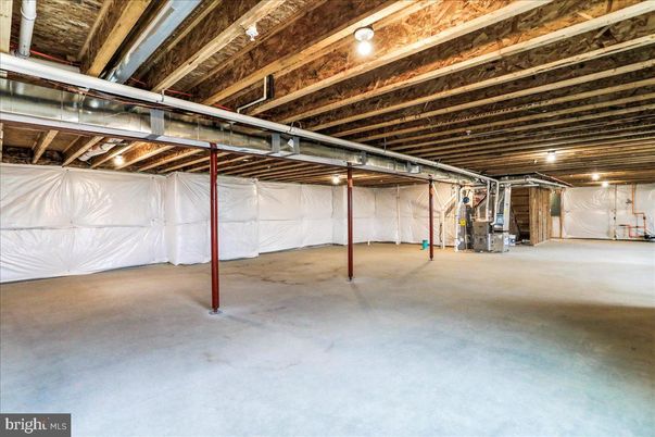 Garage, Interior, Wooden Beams