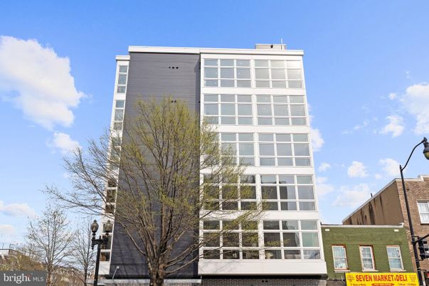 Exterior, Facade, Highrise