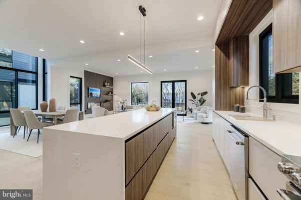 Dining room, Interior, Kitchen, Living room, Pendant Lights, Recessed Lighting, Stainless Steel Appliances, Wood Texture Flooring