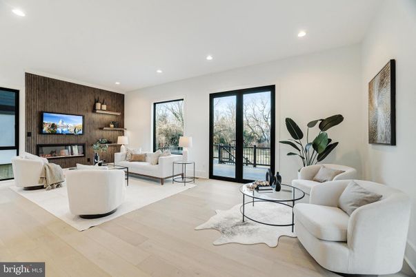Interior, Living room, Recessed Lighting, Wood Texture Flooring, Wooden Walls