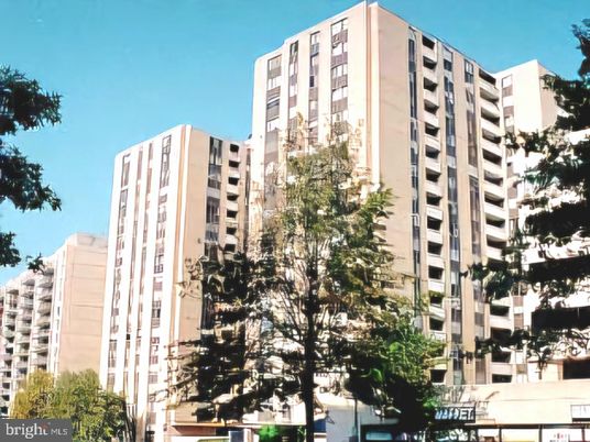 Exterior, Facade, Condo Building