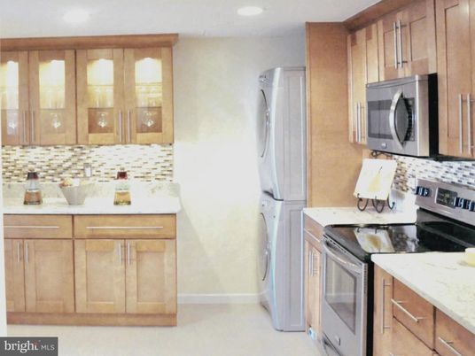 Interior, Kitchen, Recessed Lighting, Washer