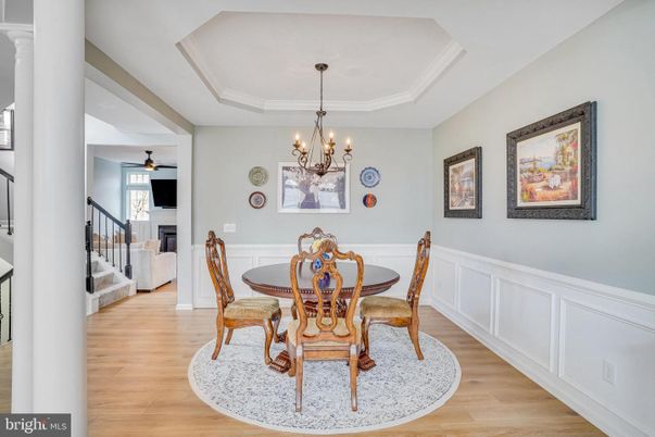 Chandelier, Dining room, Fireplace, Interior, Wood Texture Flooring
