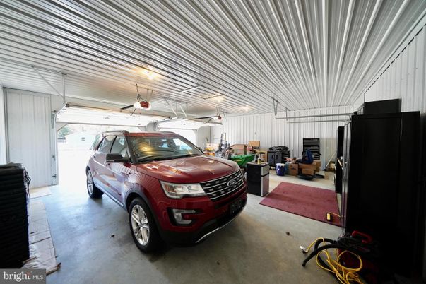 Garage, Interior