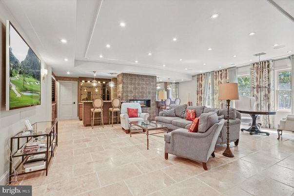 Interior, Living room, Pendant Lights, Recessed Lighting