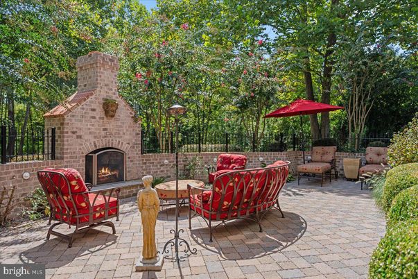 Exterior, Fireplace
