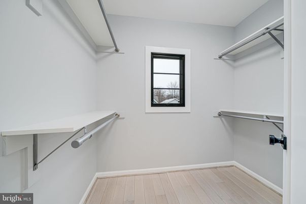 Interior, Walk-in Closets, Wood Texture Flooring