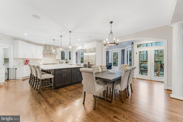 Chandelier, Dining room, Interior, Kitchen, Pendant Lights, Recessed Lighting, Wood Texture Flooring