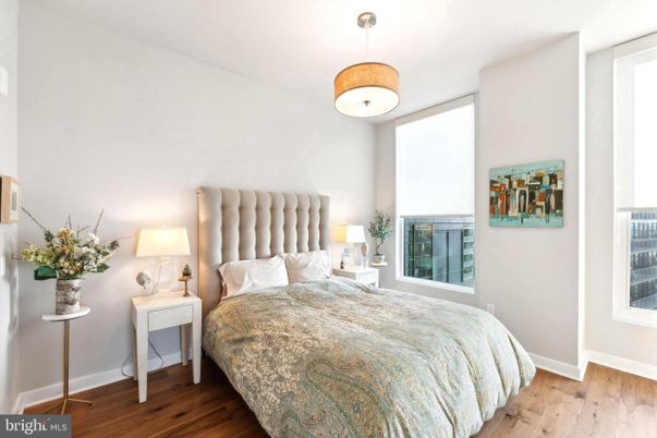 Bedroom, Interior, Pendant Lights, Wood Texture Flooring