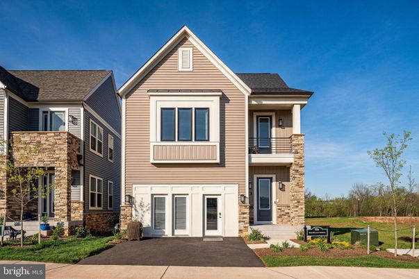 Exterior, Facade, Farmhouse