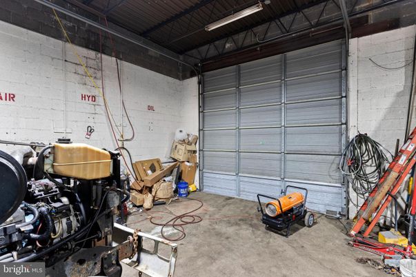Garage, Interior