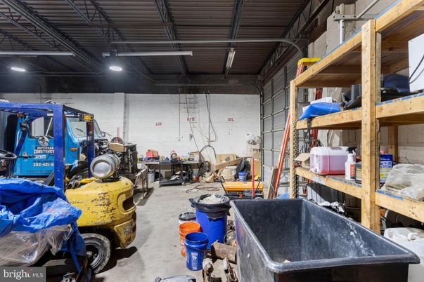 Garage, Interior, Stone Walls