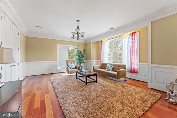 Chandelier, Interior, Living room, Wood Texture Flooring