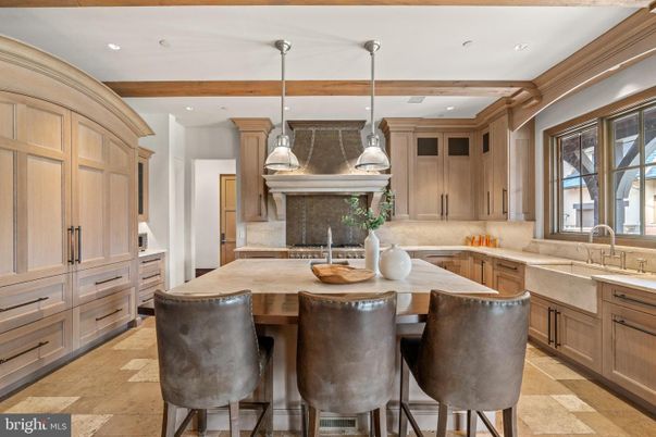 Interior, Kitchen, Pendant Lights, Recessed Lighting, Wooden Beams
