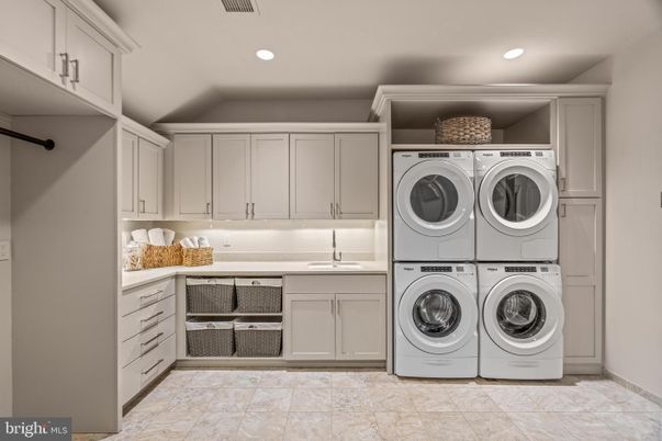 Interior, Recessed Lighting, Washer