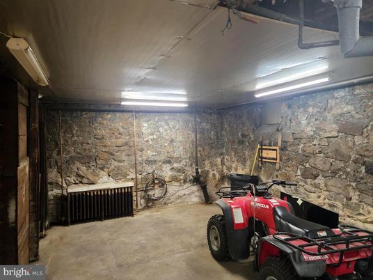 Garage, Interior, Stone Walls