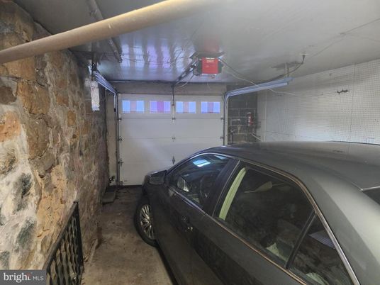 Garage, Interior, Stone Walls