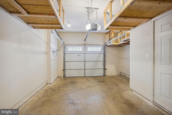 Garage, Interior