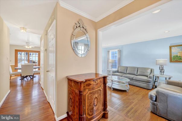 Dining room, Interior, Living room, Recessed Lighting, Wood Texture Flooring