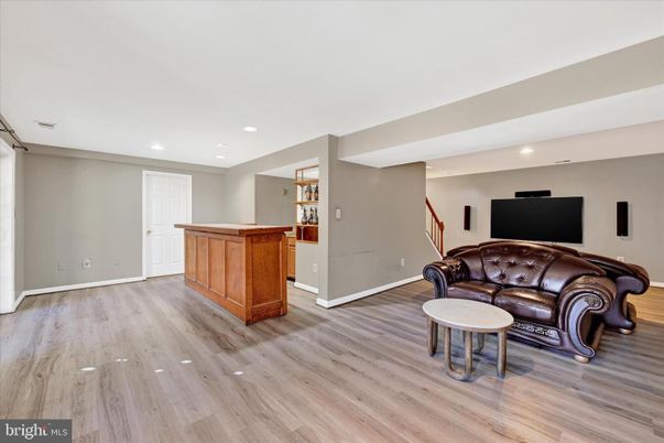 Interior, Recessed Lighting, Wood Texture Flooring