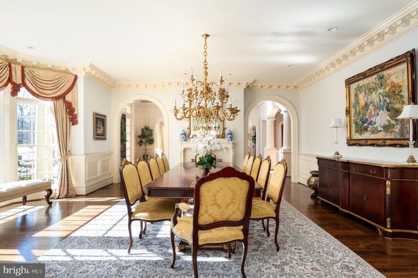 Chandelier, Dining room, Interior, Recessed Lighting, Wood Texture Flooring