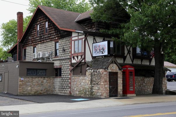Exterior, Facade, Tudor Revival