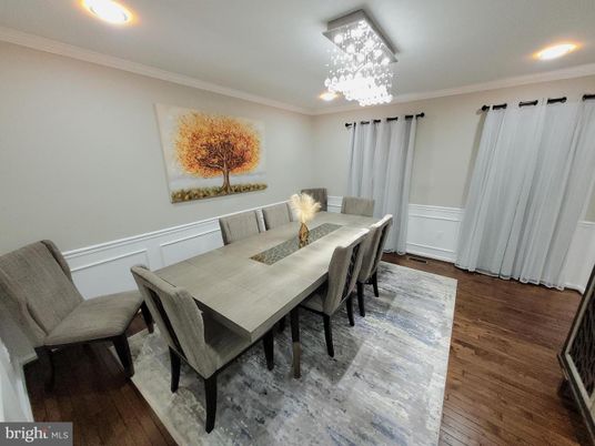 Chandelier, Dining room, Interior, Recessed Lighting, Wood Texture Flooring
