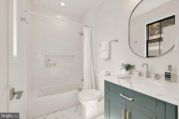 Bathroom, Interior, Recessed Lighting