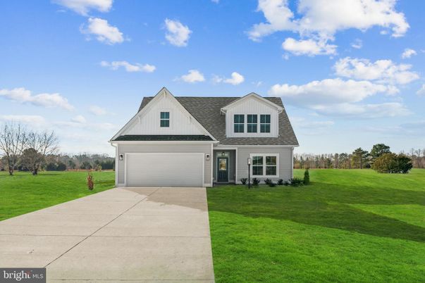 Attached, Exterior, Facade, Farmhouse
