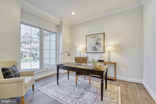 Home Office, Interior, Recessed Lighting, Wood Texture Flooring