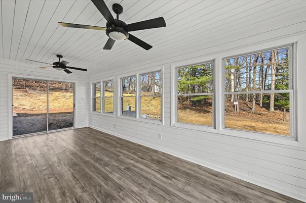 Empty room, Interior, Sun Room, Wood Texture Flooring