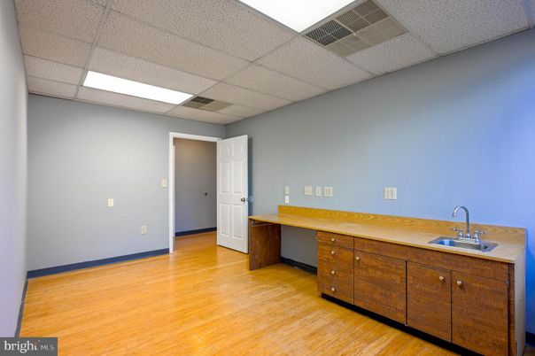 Empty room, Interior, Kitchen, Recessed Lighting, Wood Texture Flooring