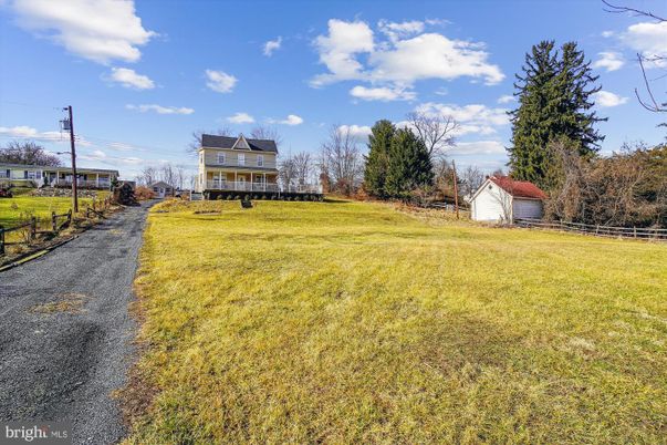 Backyard, Detached Garage, Exterior