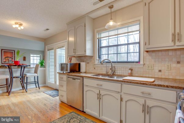 Dining room, Interior, Kitchen, Pendant Lights, Wood Texture Flooring