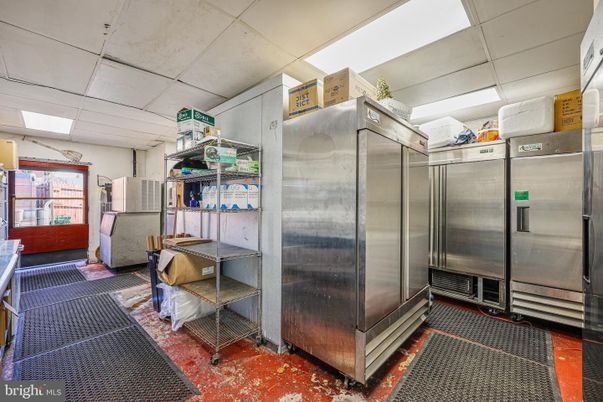 Interior, Stainless Steel Appliances