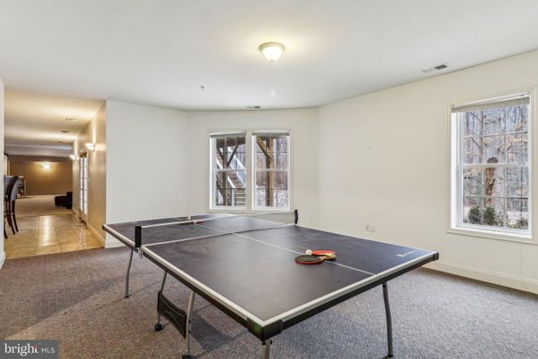 Game Room, Interior