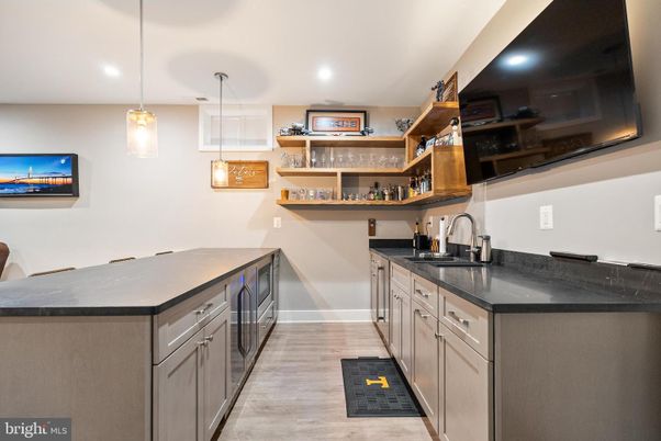 Interior, Pendant Lights, Recessed Lighting, Wood Texture Flooring