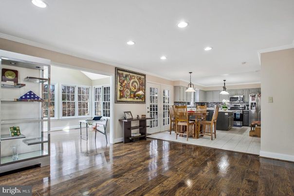 Dining room, Interior, Kitchen, Pendant Lights, Recessed Lighting, Wood Texture Flooring