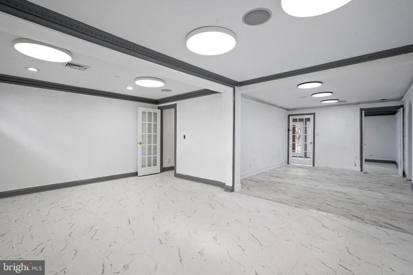 Empty room, Interior, Marble, Recessed Lighting