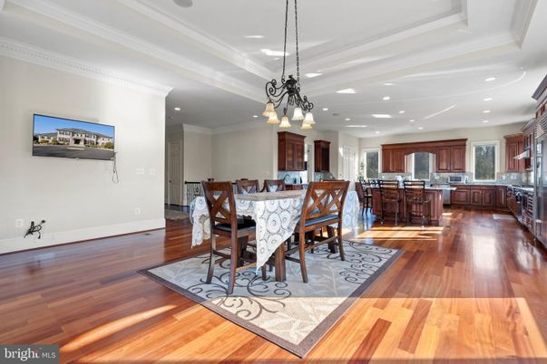 Chandelier, Dining room, Interior, Kitchen, Pendant Lights, Recessed Lighting, Wood Texture Flooring
