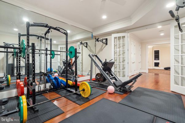 Fitness Equipment, Interior, Recessed Lighting, Wood Texture Flooring